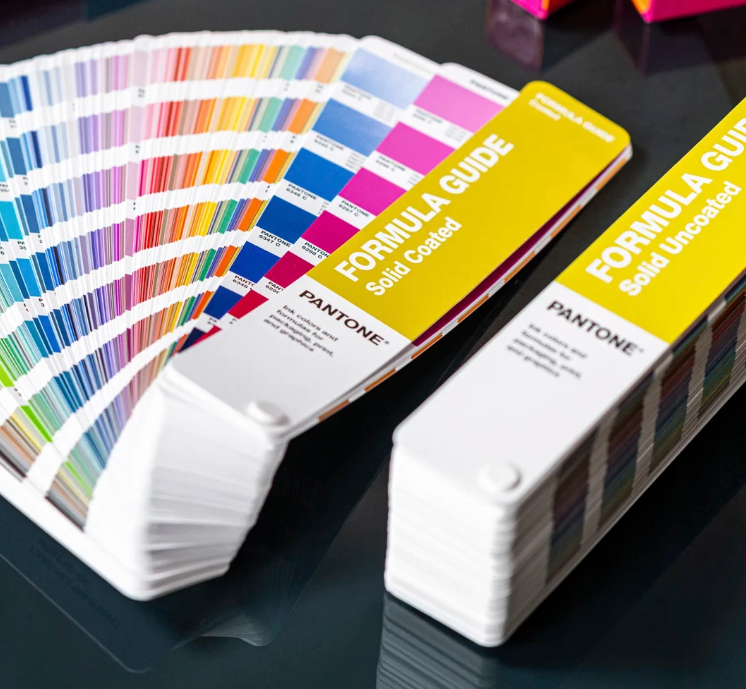 Pantone Solid Color Set – Formula Guide & Solid Chips